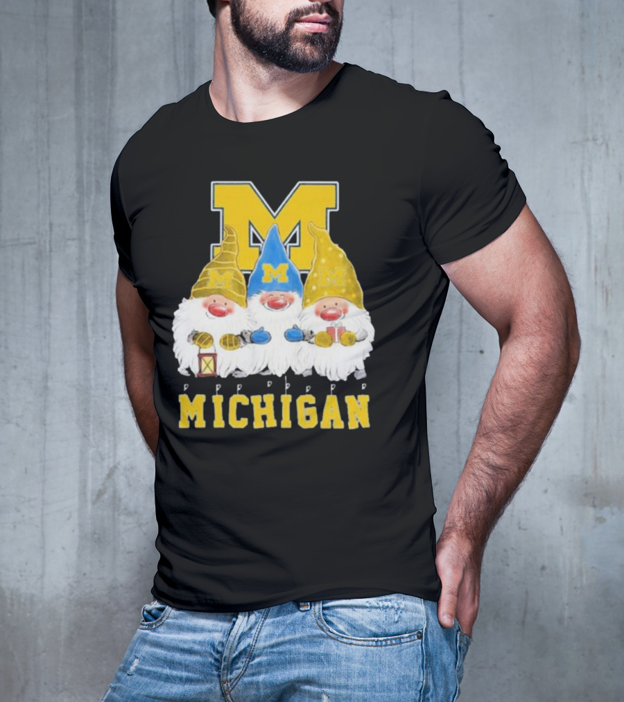 Michigan Wolverines Gnomes Merry Christmas T-Shirt