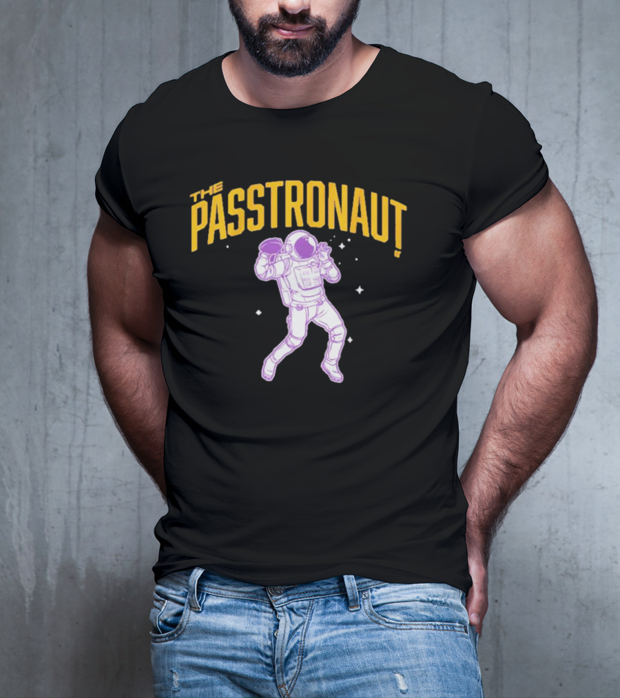 The Passtronaut Minnesota Football Astronaut Throwing Football T-Shirt
