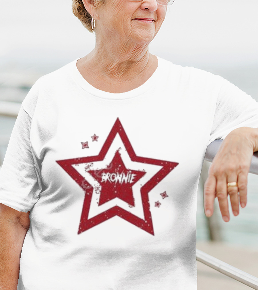 Bronnie Red Star Pattern Vintage T-Shirt
