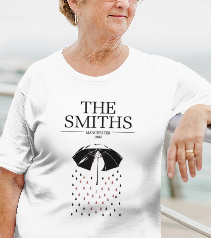 The Smiths Manchester 1982 Umbrella With Red Raindrops T-Shirt