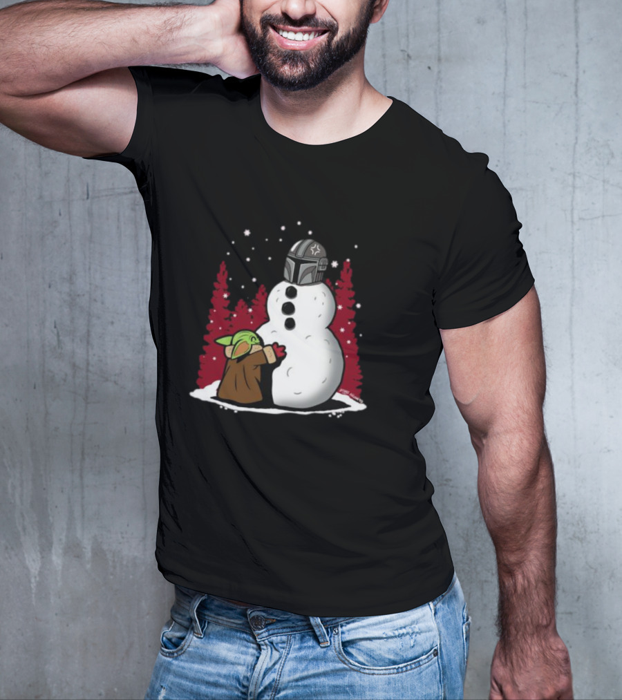 The Best Snowman In The Parsec Yoda Hugs Snowman Mandalorian Helmet Snow Star Wars T-Shirt