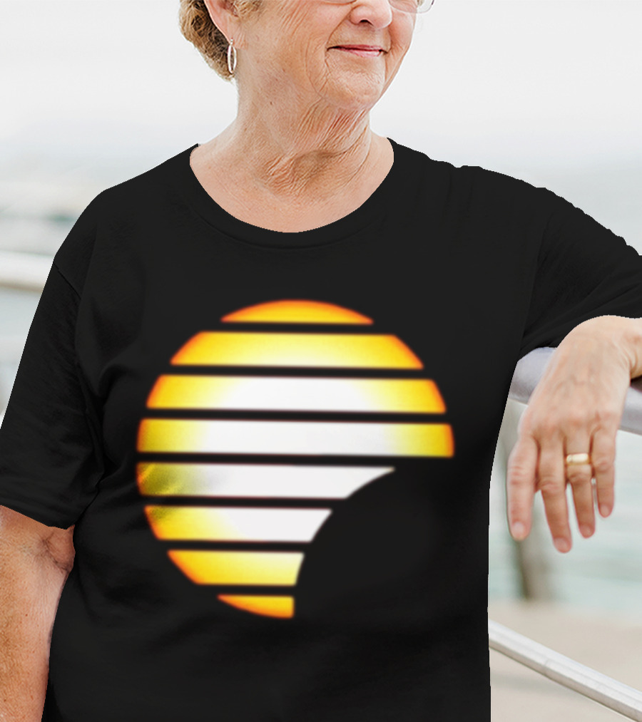 Quality Magna Cartel Sun Logo Magna Carta Magna Carta Cartel Sunset Stripes Circular T-Shirt