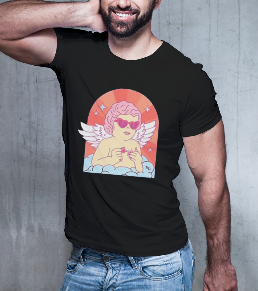 Maniology Cupid's Nail Spa Cherub With Heart Sunglasses And Wings T-Shirt