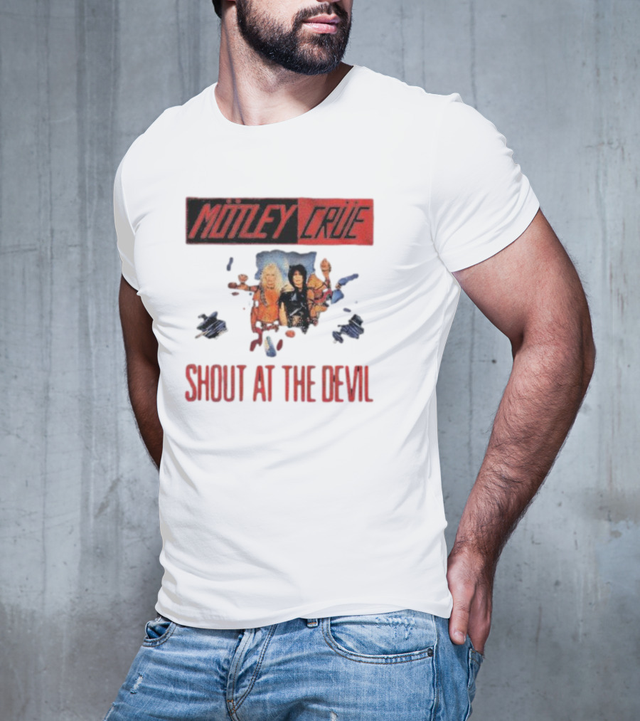 Mötley Crüe Shout At The Devil Classic Album Cover T-Shirt
