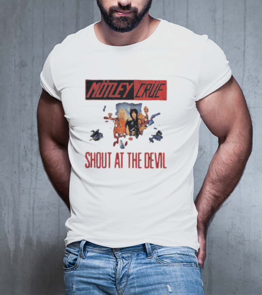 Mötley Crüe Shout At The Devil Classic Album Cover T-Shirt