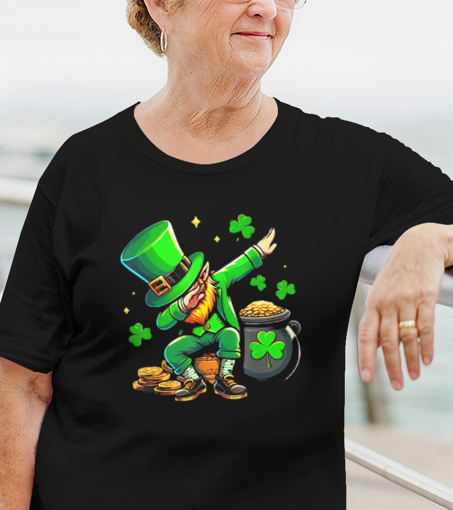 St Patricks Day Dabbing Leprechaun With Pot Of Gold And Shamrocks T-Shirt