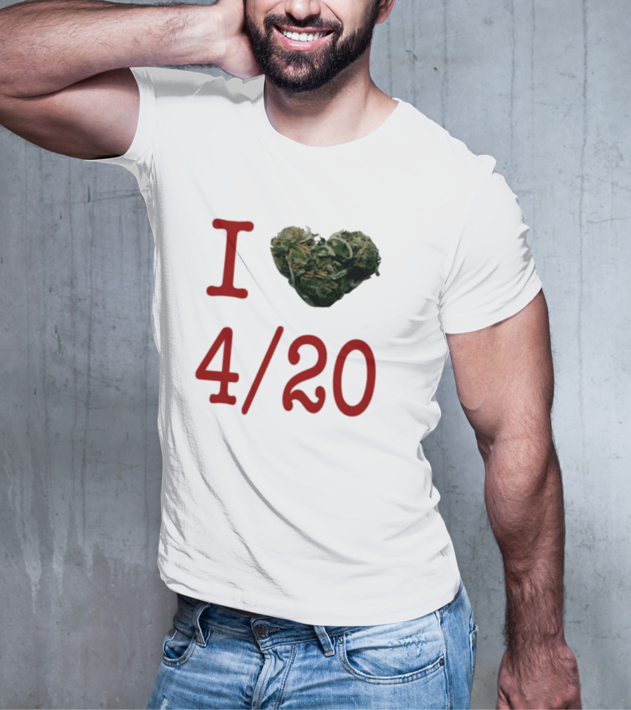 Rihanna Wearing I Heart 4/20 Day T-Shirt