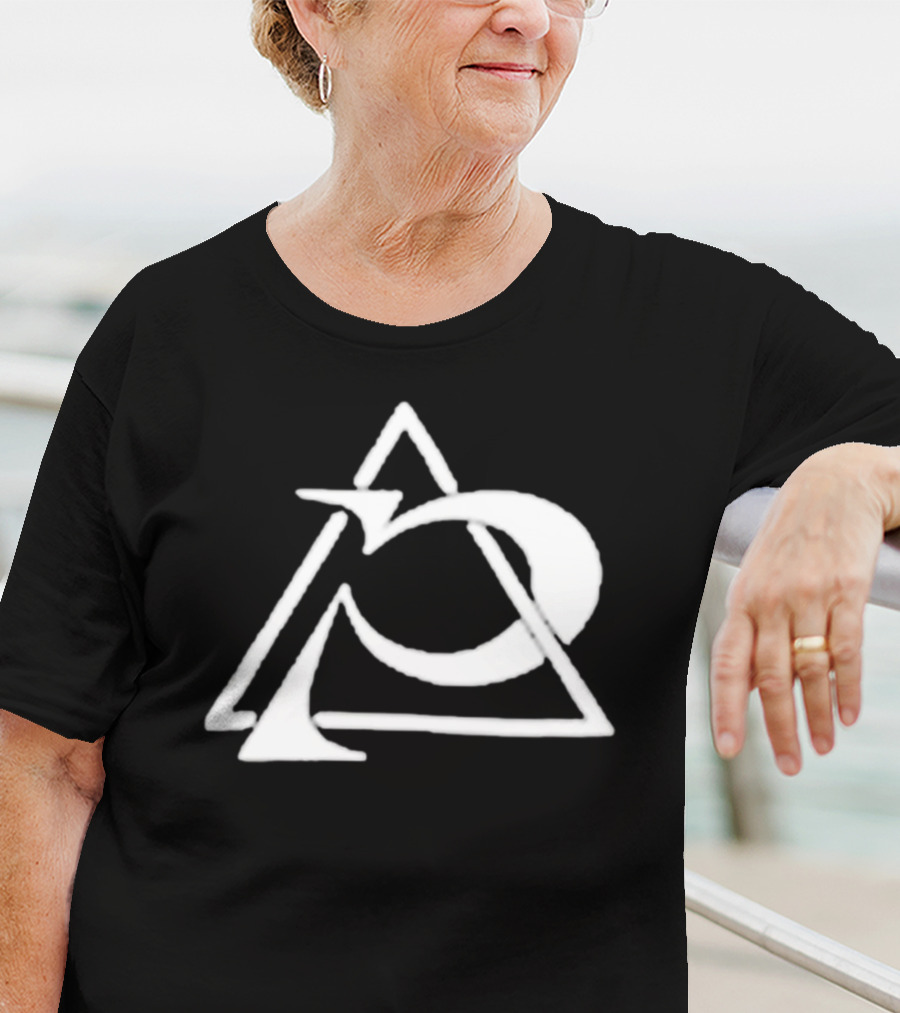 Zig Poppy Abstract Triangle T-Shirt