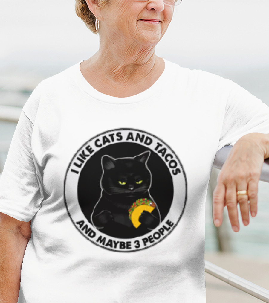 Black Cat I Like Cats And Tacos And Maybe 3 People T-Shirt