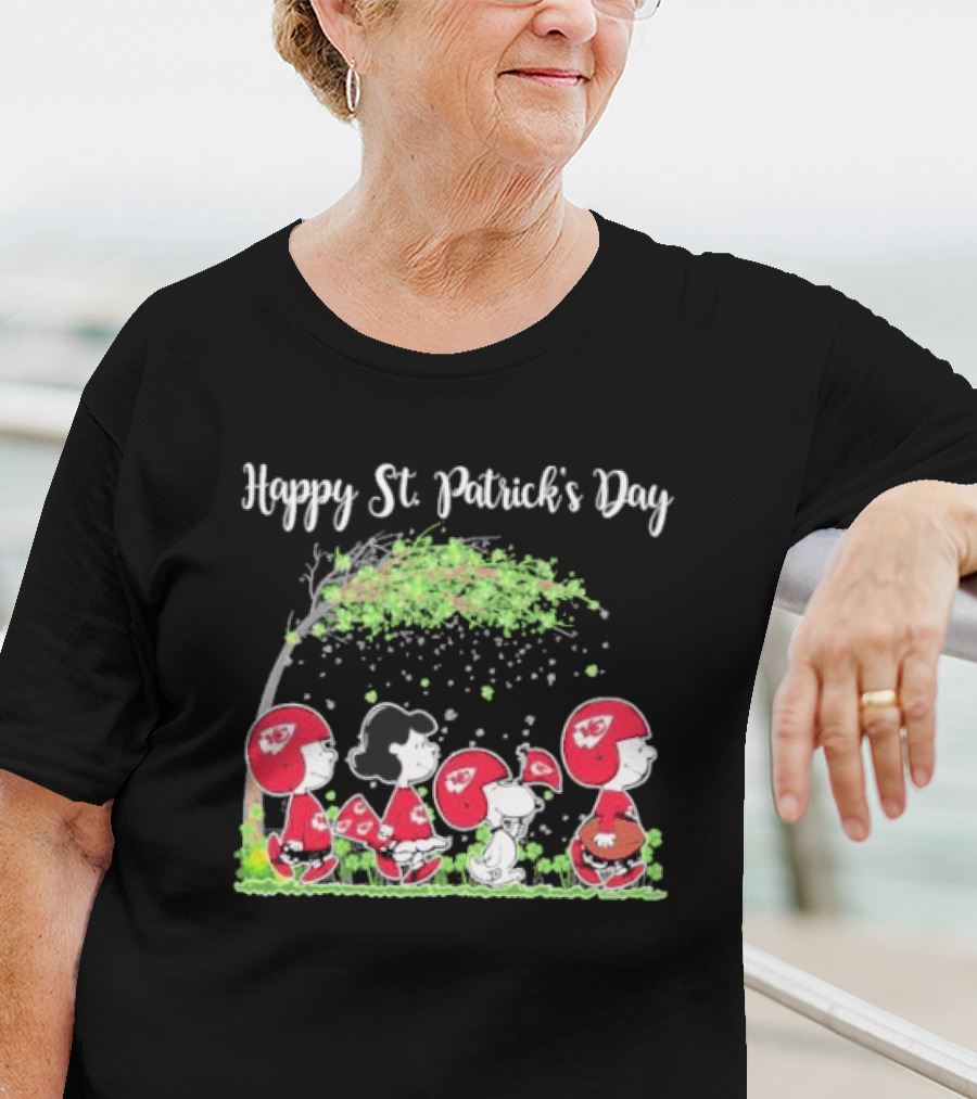 Kansas City Chiefs Peanuts Characters Happy St. Patrick’s Day T-Shirt