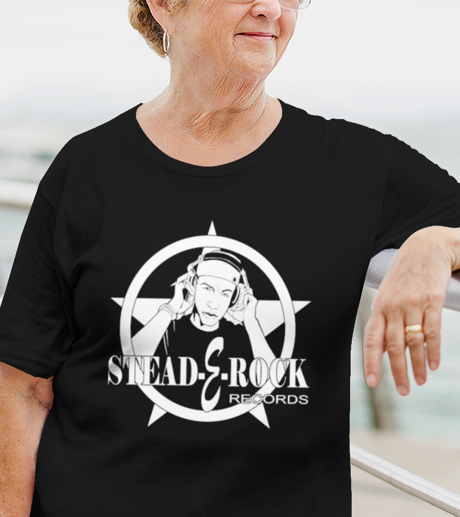 Stead E Rock Records Erockalipse DJ Headphones Star Emblem T-Shirt