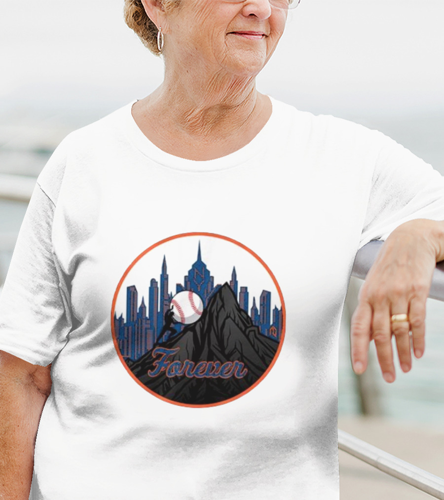 New York Met Fan Forever Skyline Baseball Statue T-Shirt
