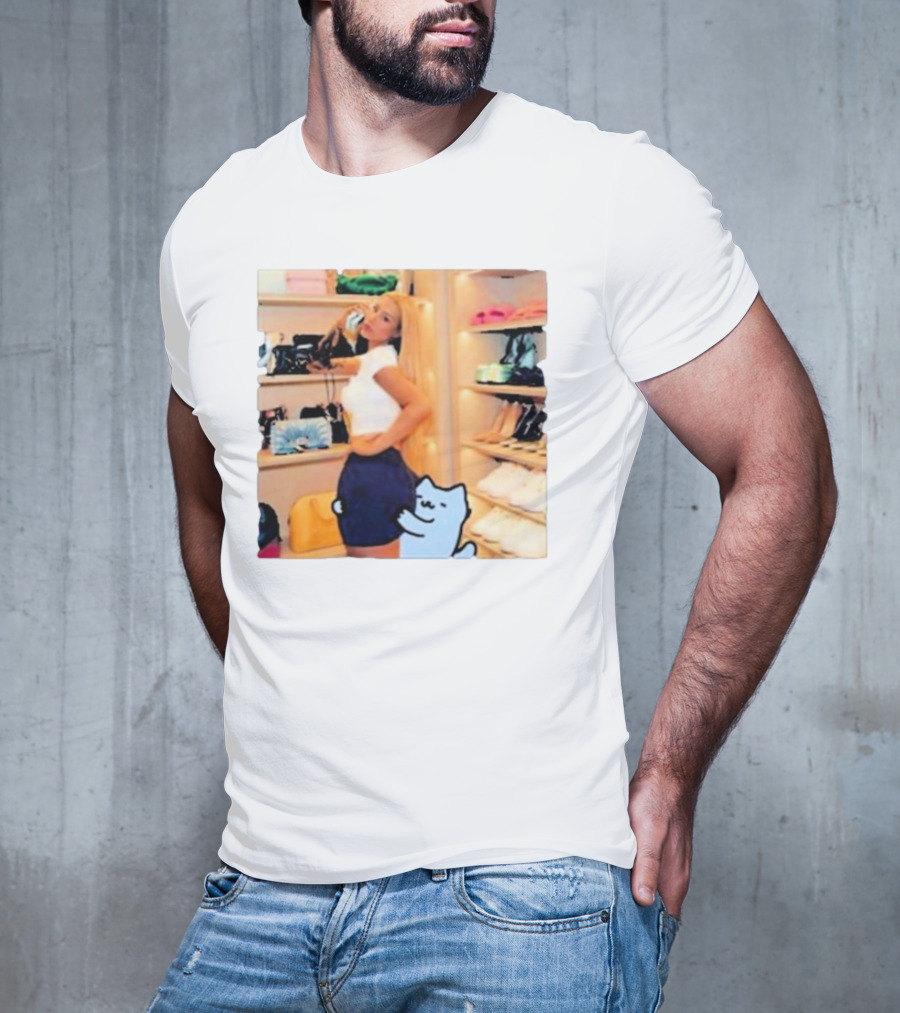 Iggy Azalea Culture Closet Fashion With Cute Cat T-Shirt