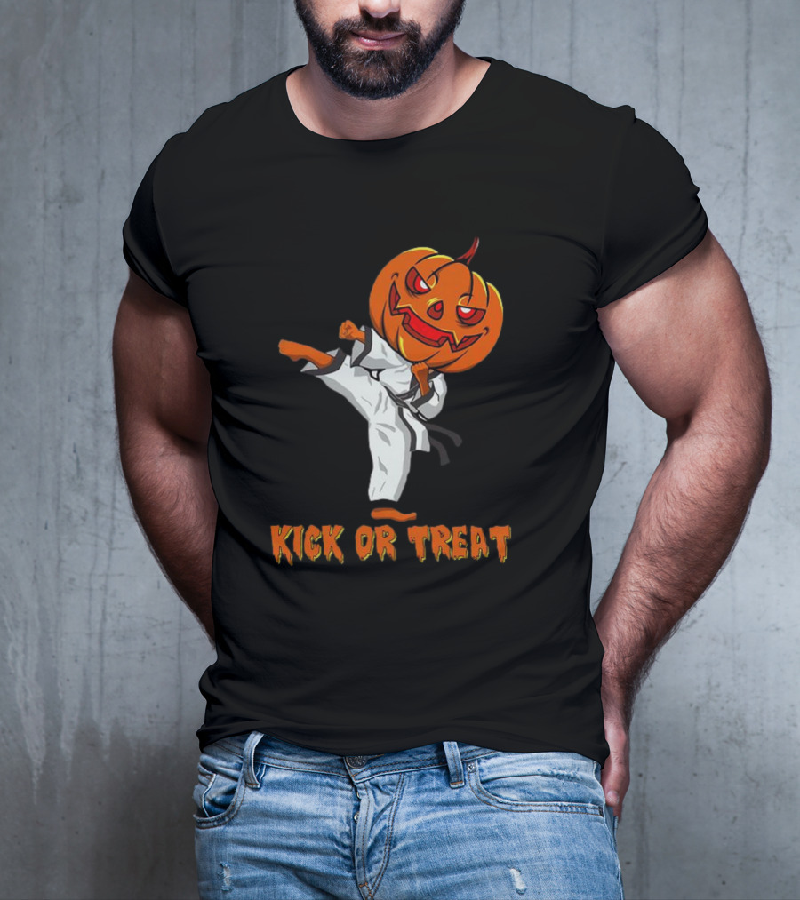 Kick Or Treat Taekwondo Pumpkin Halloween T-Shirt