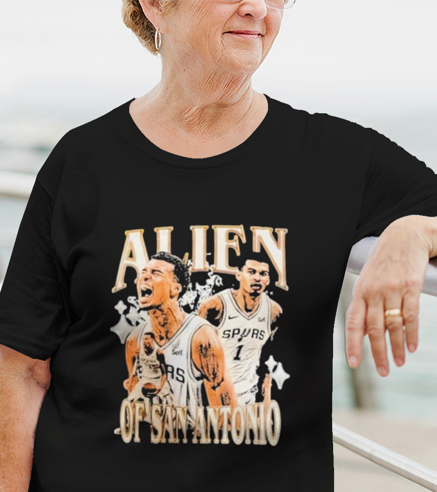 Alien Of San Antonio Spurs Basketball Star T-Shirt