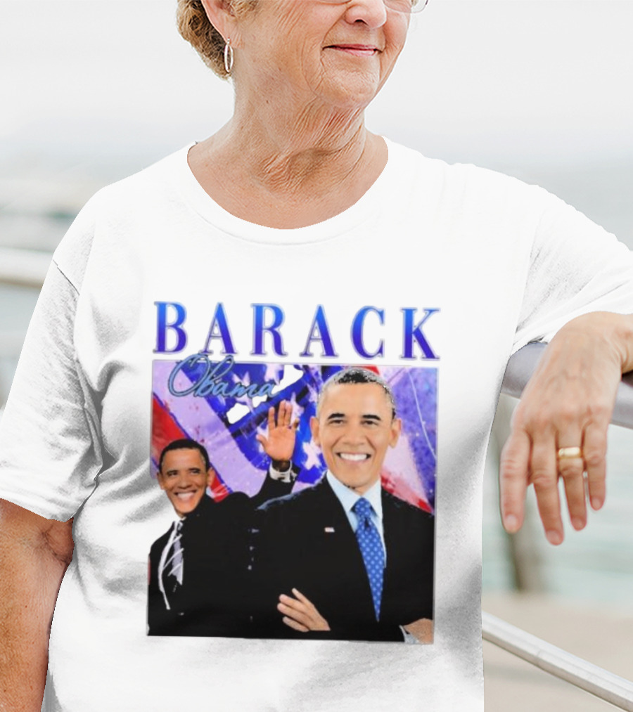 BARACK Obama Smiling Pose With Patriotic Background T-Shirt