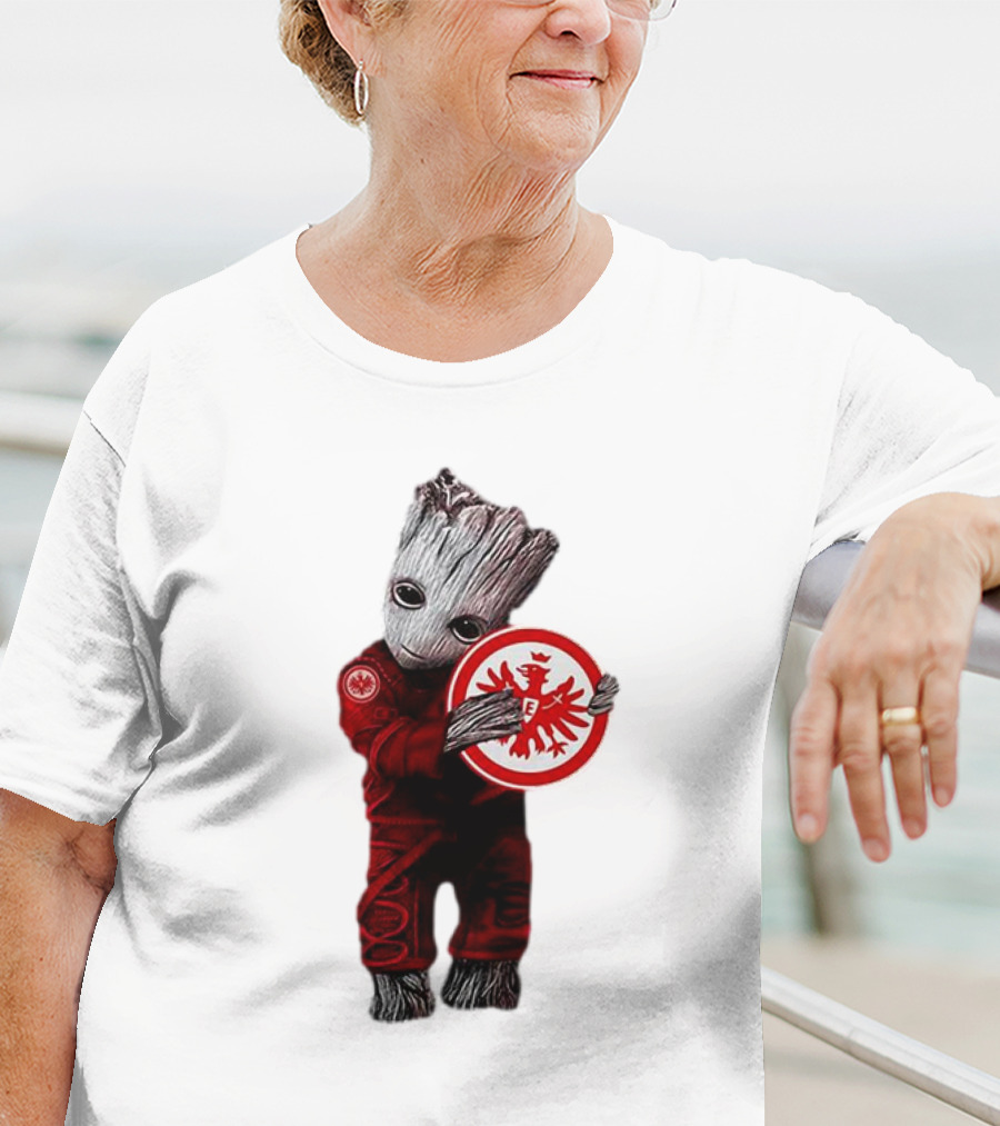 Baby Groot Hugging Eintracht Frankfurt Emblem T-Shirt