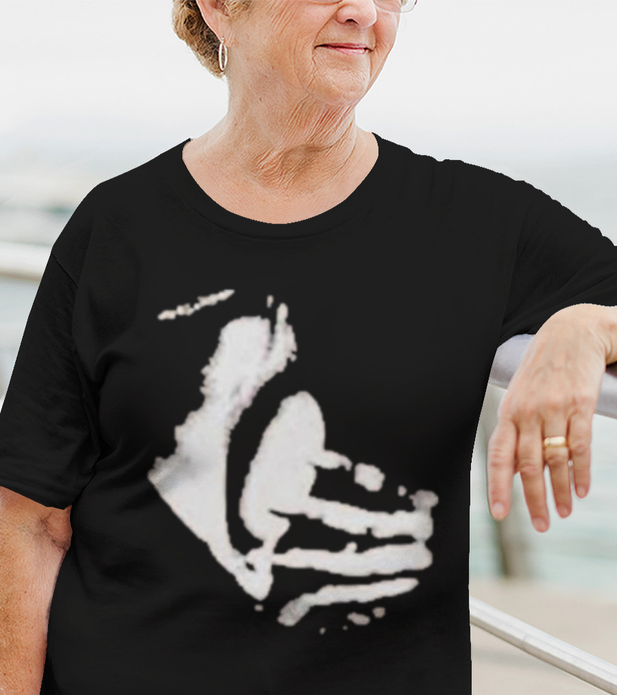 Portal Camila Brasil I Luv It Photo Optical Illusion Black And White Hand Face T-Shirt