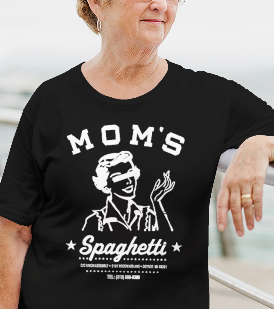 MOM'S Spaghetti Detroit MI 2161 Woodward Ave Tel 313 888 8388 T-Shirt