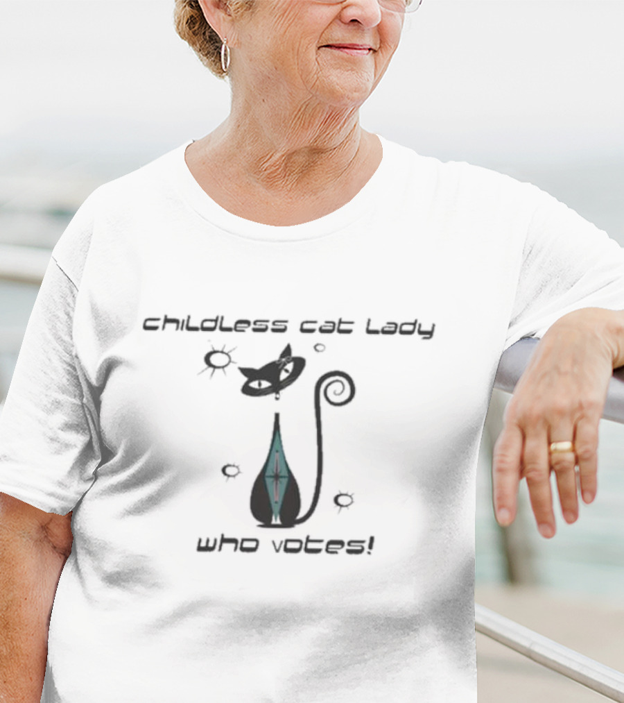 Childless Cat Lady Who Votes Atomic Cat Retro Starburst Kitschy Cute Women’s T-Shirt