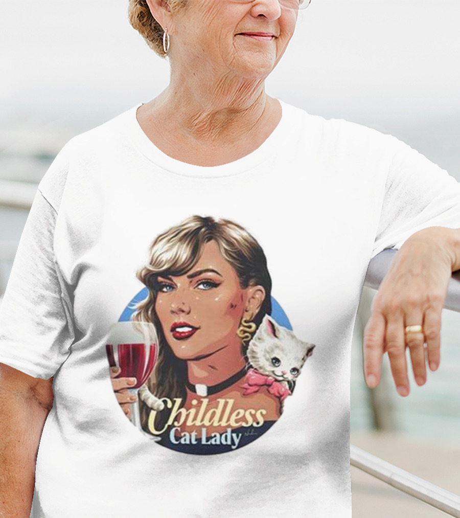 Childless Cat Lady Wine And Kitty T-Shirt