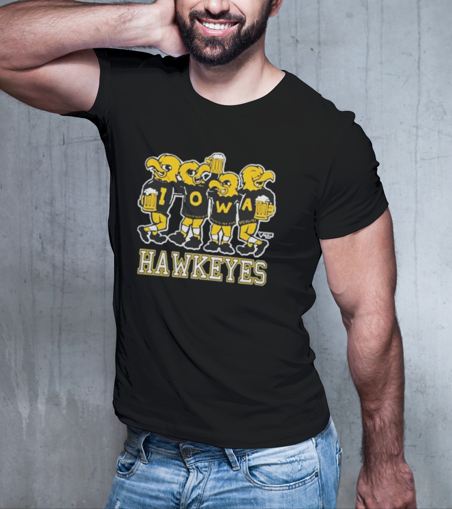 Vintage Iowa Hawkeyes Drinking Eagle Mascots T-Shirt