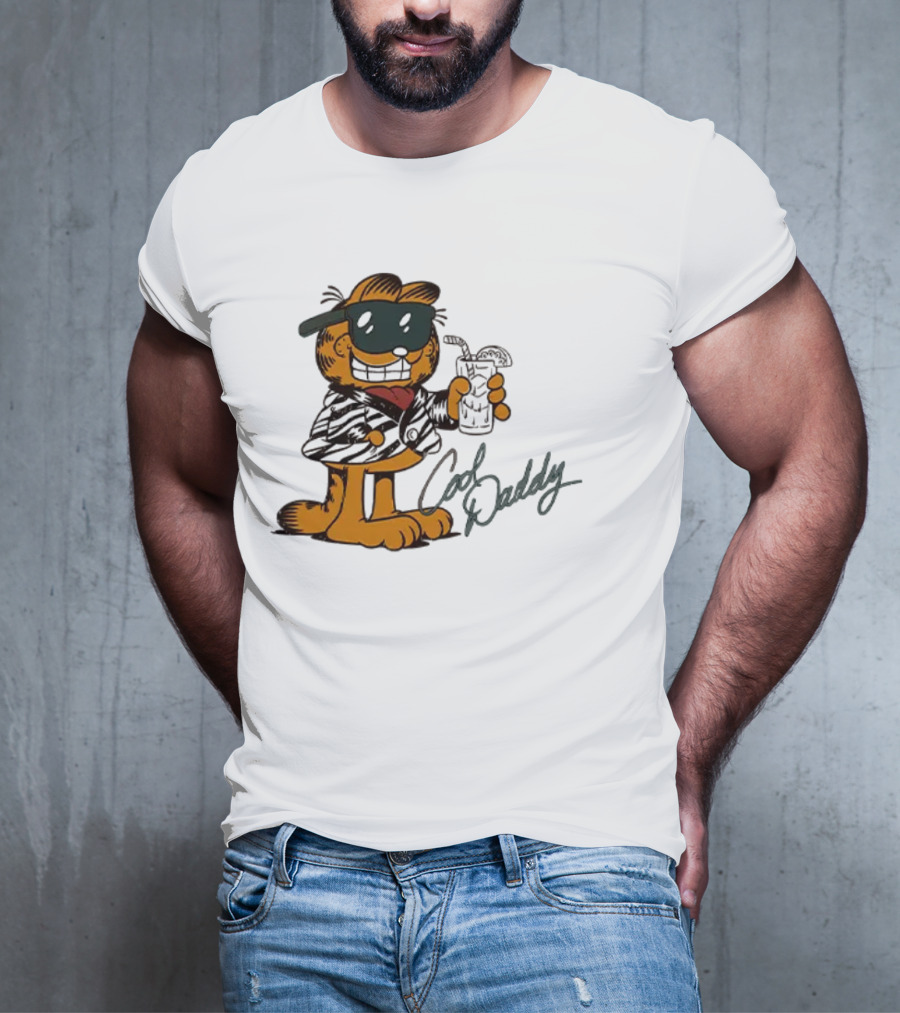 Garfield Cool Daddy Sunglasses Drink T-Shirt