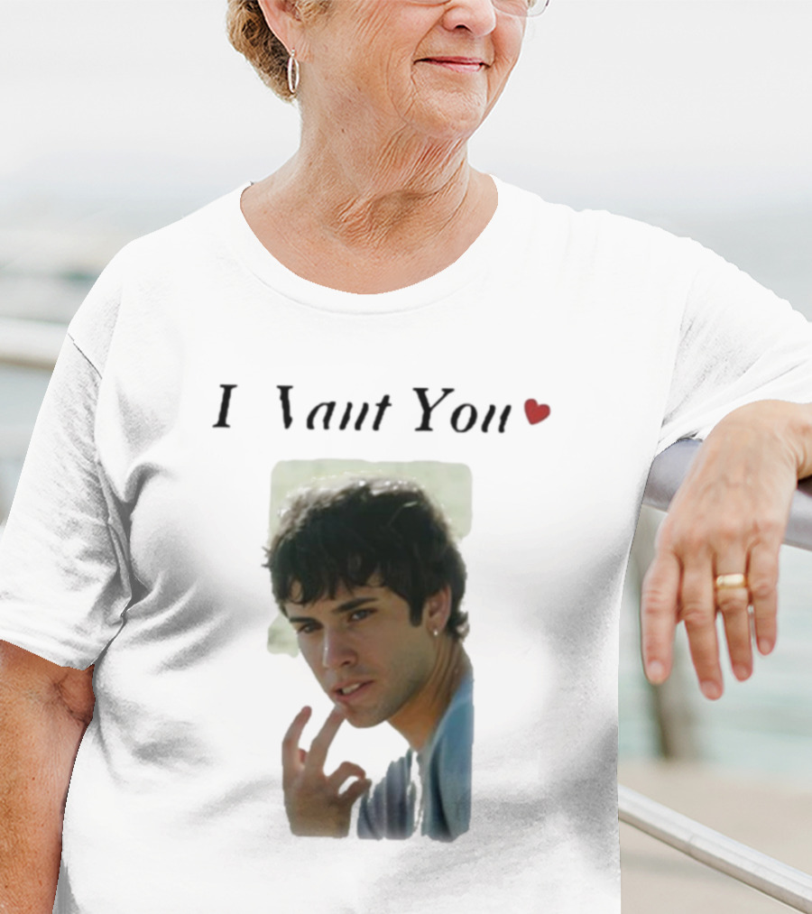 I Want You Heart Valentine's Day Gesture T-Shirt