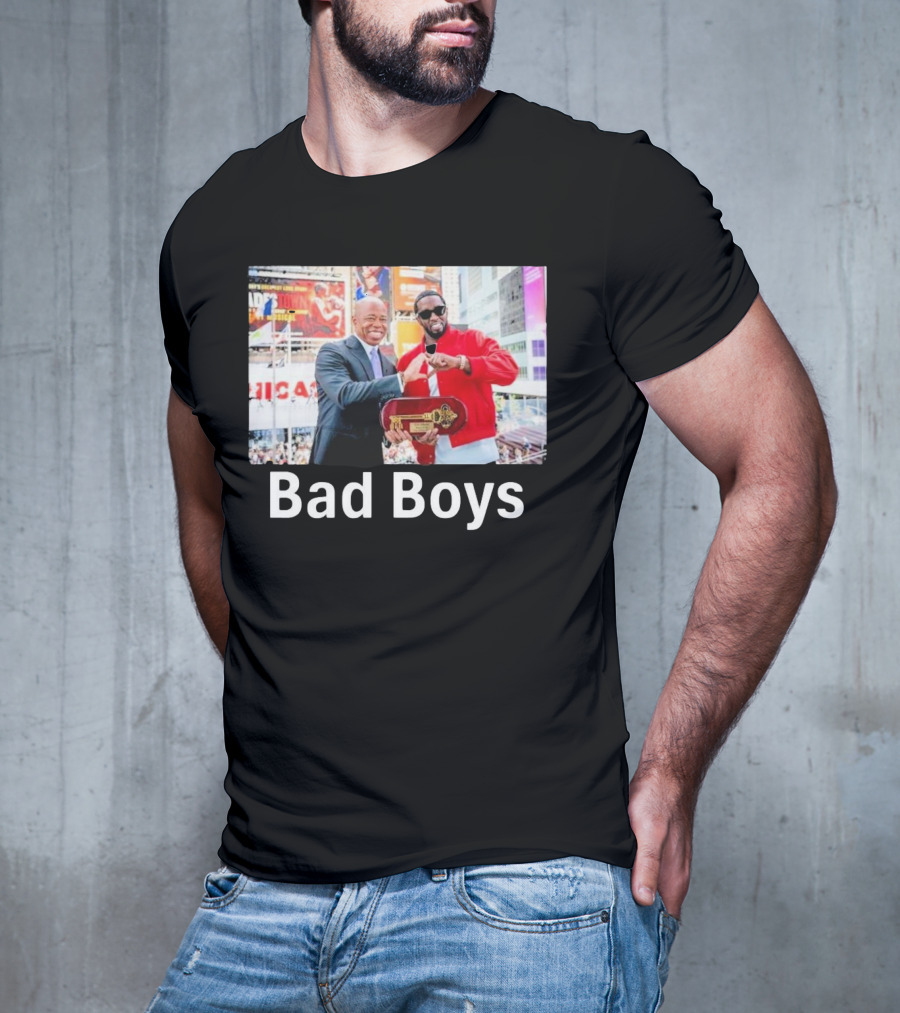 Bad Boys P Diddy And Eric Adams Key Exchange At Times Square Event T-Shirt