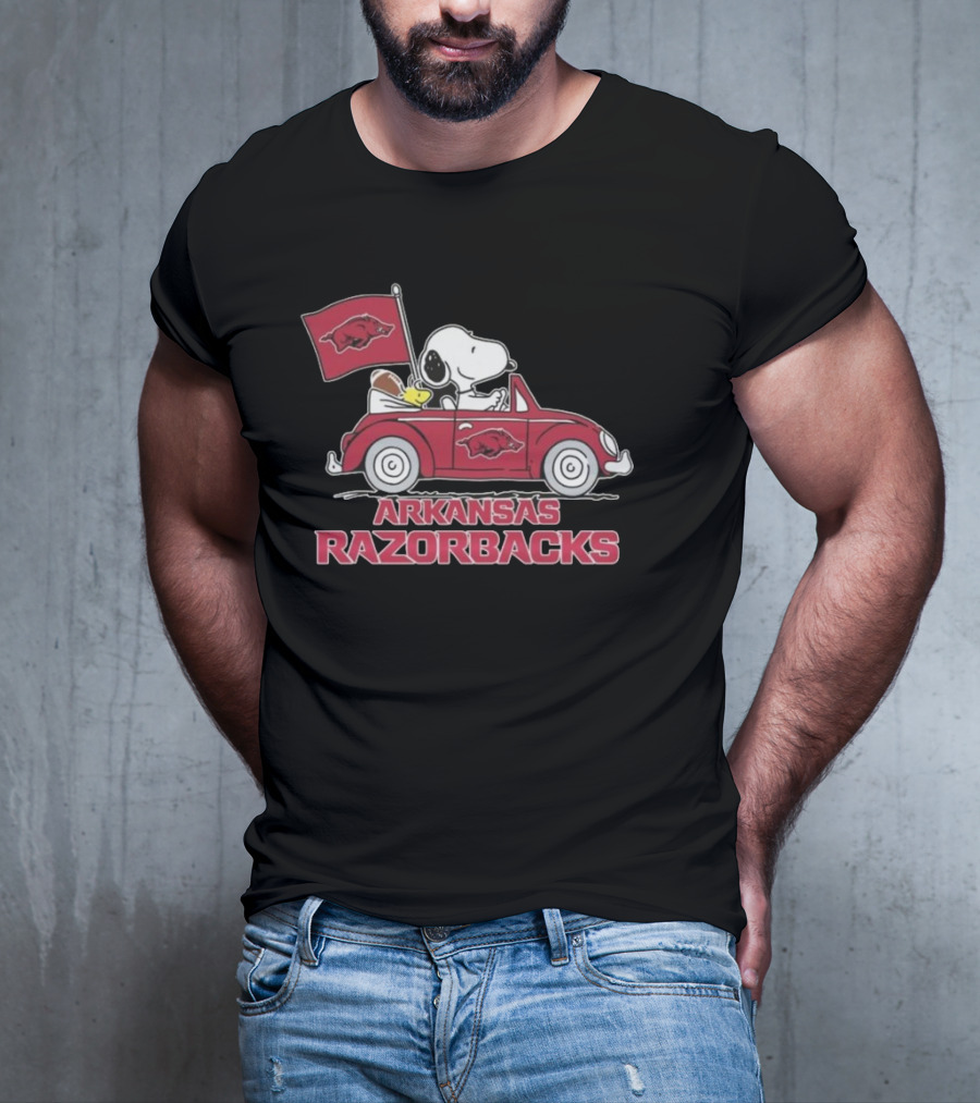 Snoopy And Woodstock Driving Car With Arkansas Razorbacks Flag T-Shirt
