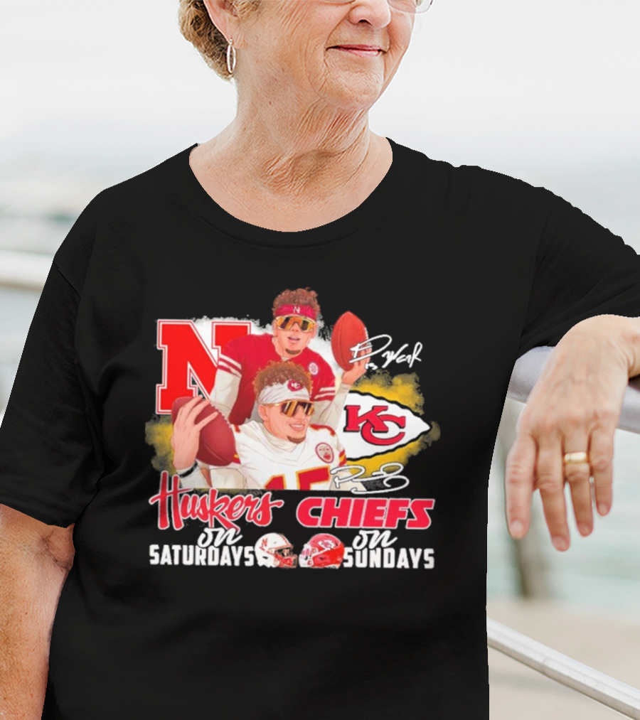 Friends Raiola Mahomes Huskers Saturdays Chiefs Sundays Signatures T-Shirt