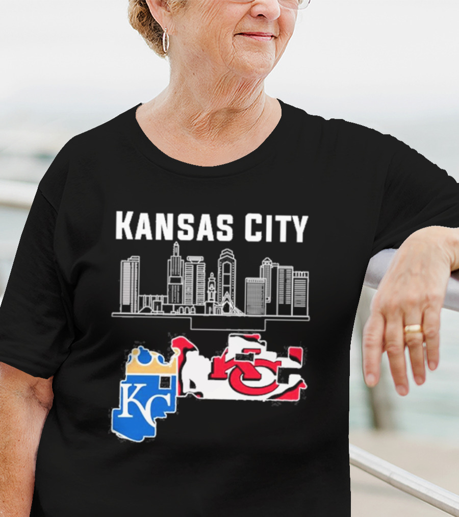 Kansas City Skyline KC Chiefs Royals Map T-Shirt