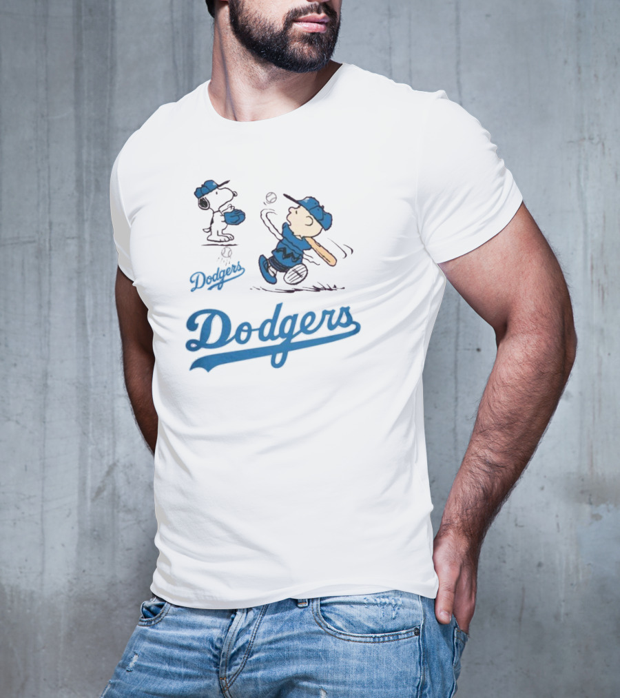 Los Angeles Dodgers Snoopy Cartoon Baseball Sports T-Shirt