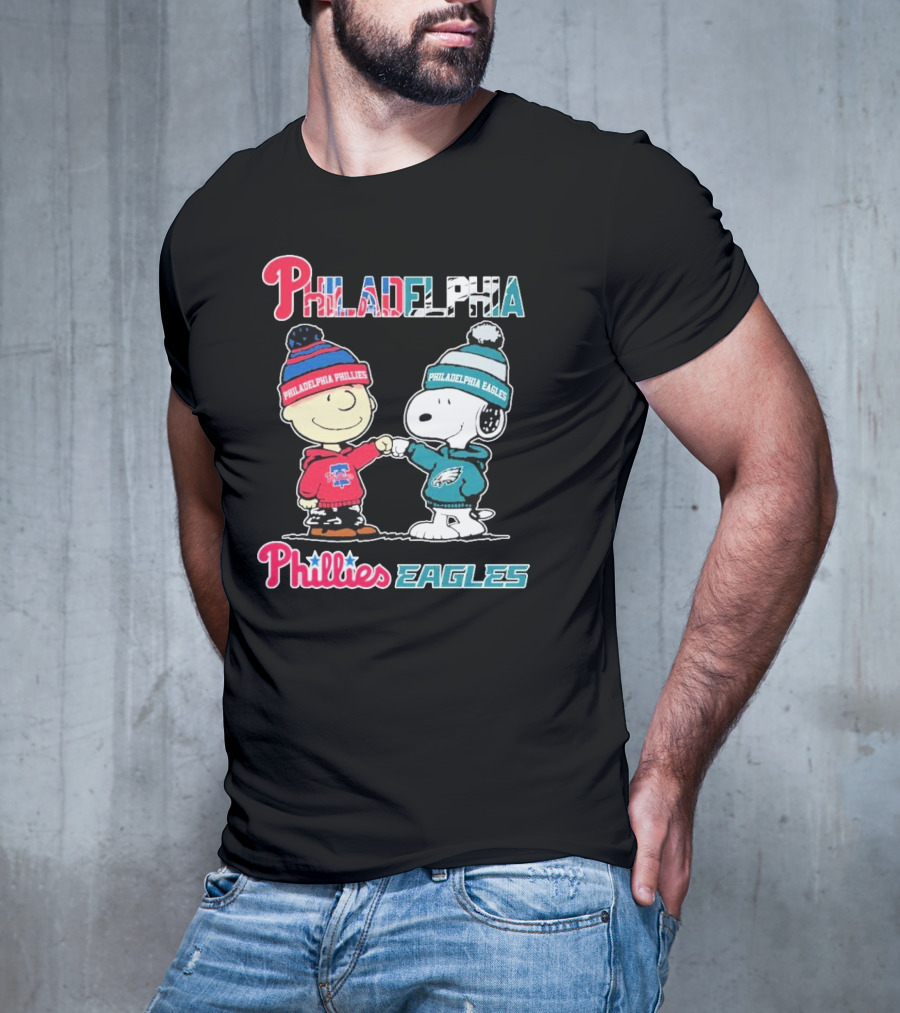 Philadelphia Phillies Eagles Snoopy Charlie Brown Fist Bump Collaboration T-Shirt
