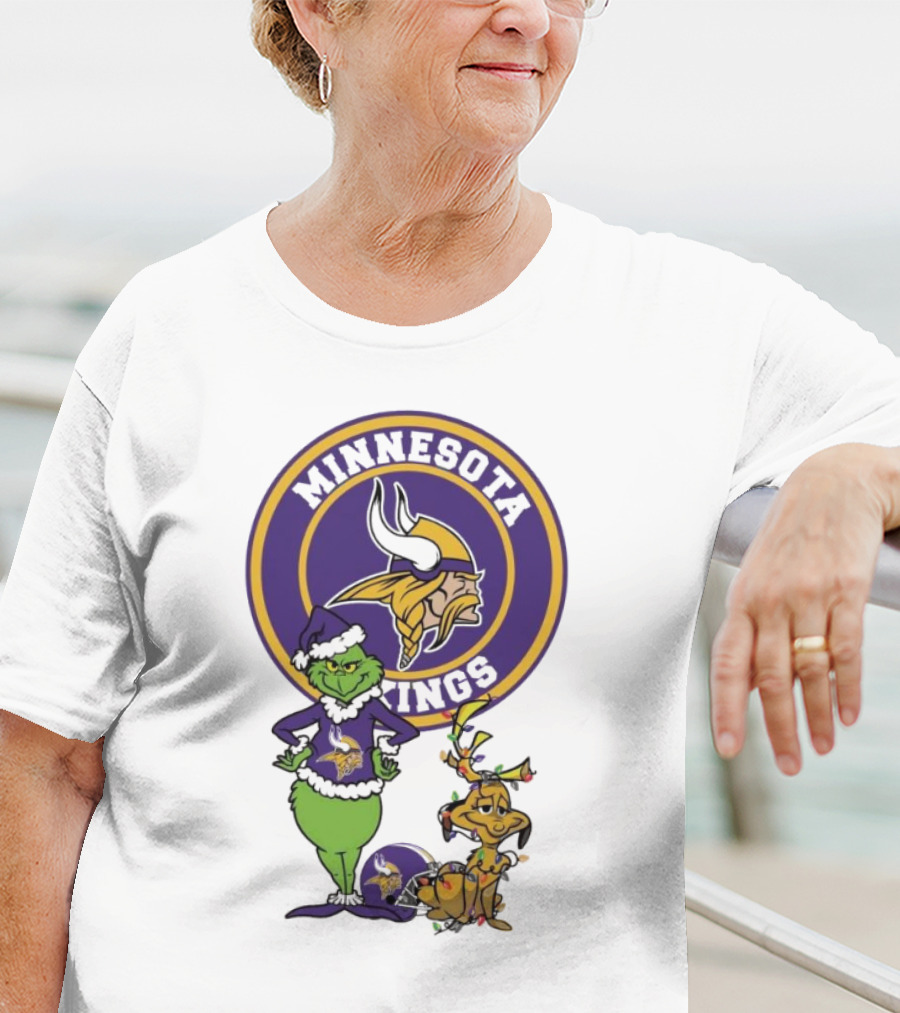 Minnesota Vikings Grinch And Max Merry Christmas T-Shirt