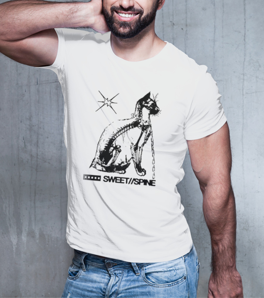 SWEET//SPINE Cat With Starburst And Chain Detail T-Shirt