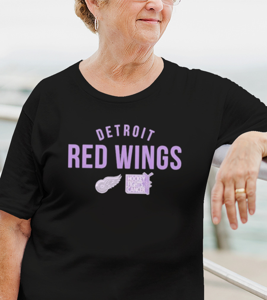 Detroit Red Wings Hockey Fights Cancer T-Shirt