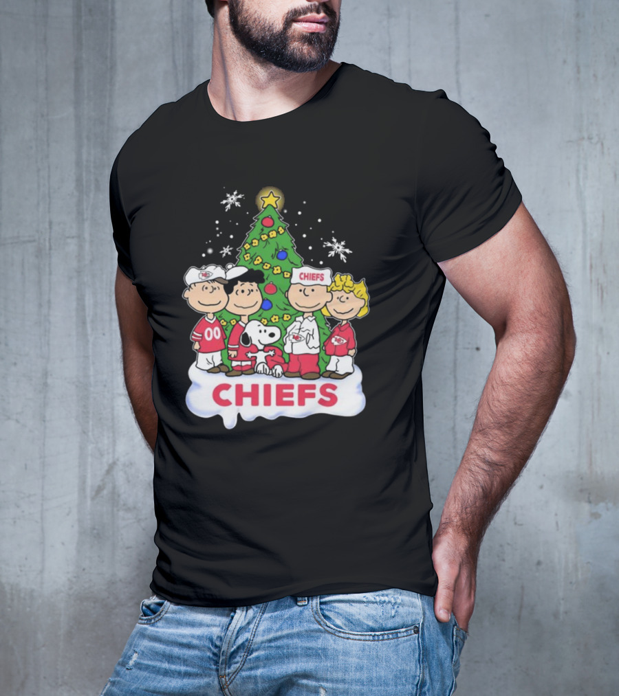 Kansas City Chiefs Snoopy Peanuts Christmas Tree Chiefs T-Shirt