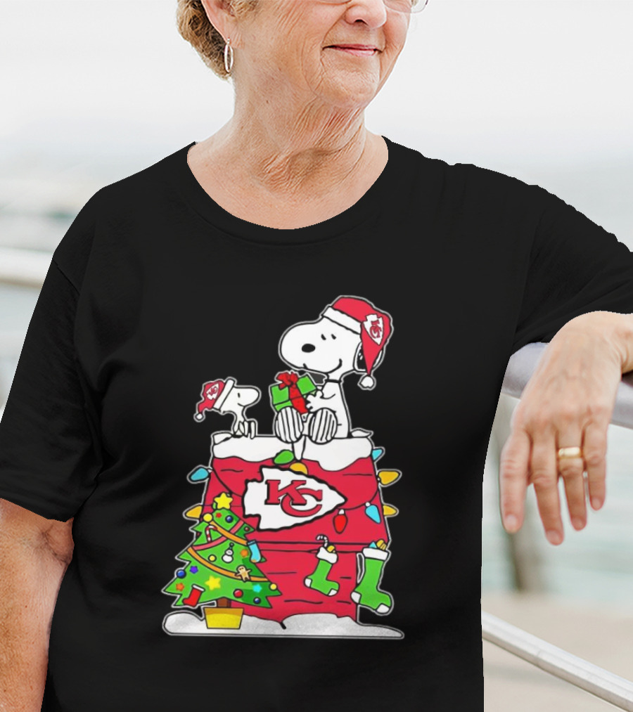 NFL Kansas City Chiefs Snoopy Woodstock Christmas Tree T-Shirt
