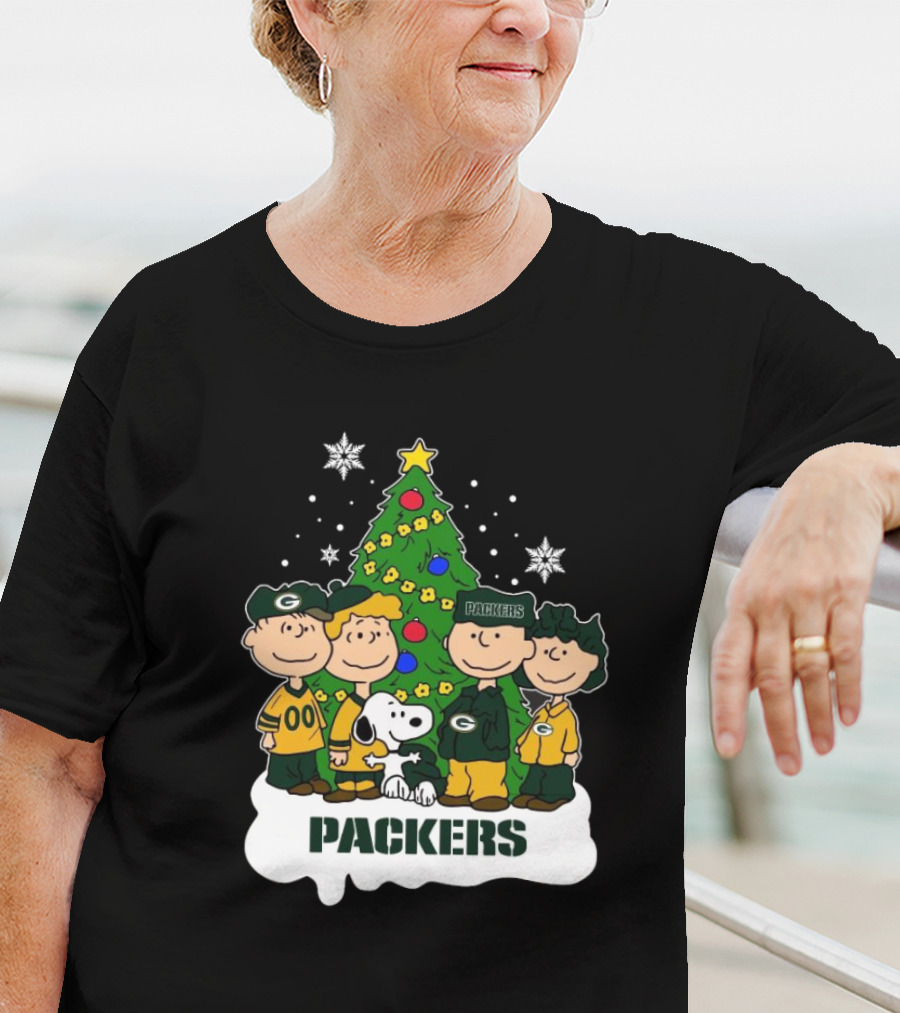 Snoopy The Peanuts Packers NFL Christmas T-Shirt