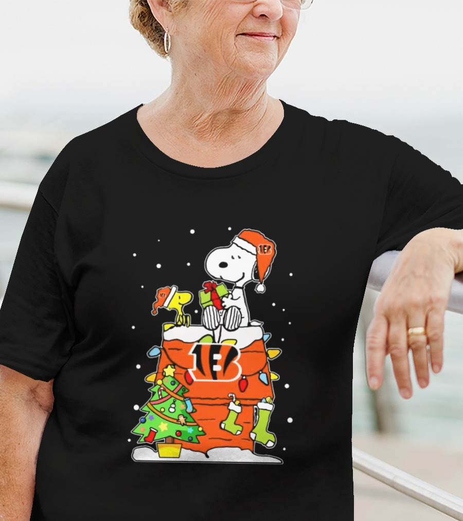 Snoopy Woodstock Cincinnati Bengals Christmas T-Shirt