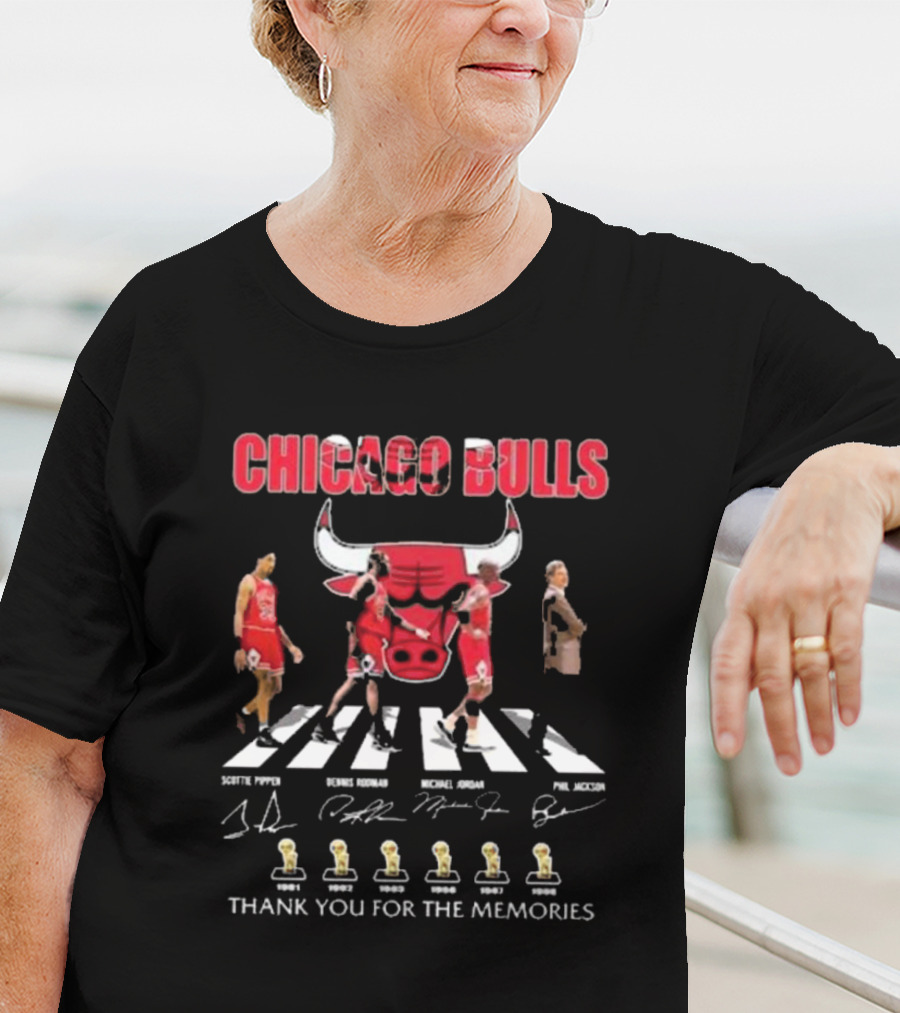 Chicago Bulls Legends Forever Pippen Rodman Jordan Jackson Thank You For The Memories 1991 1992 1993 1996 1997 1998 T-Shirt