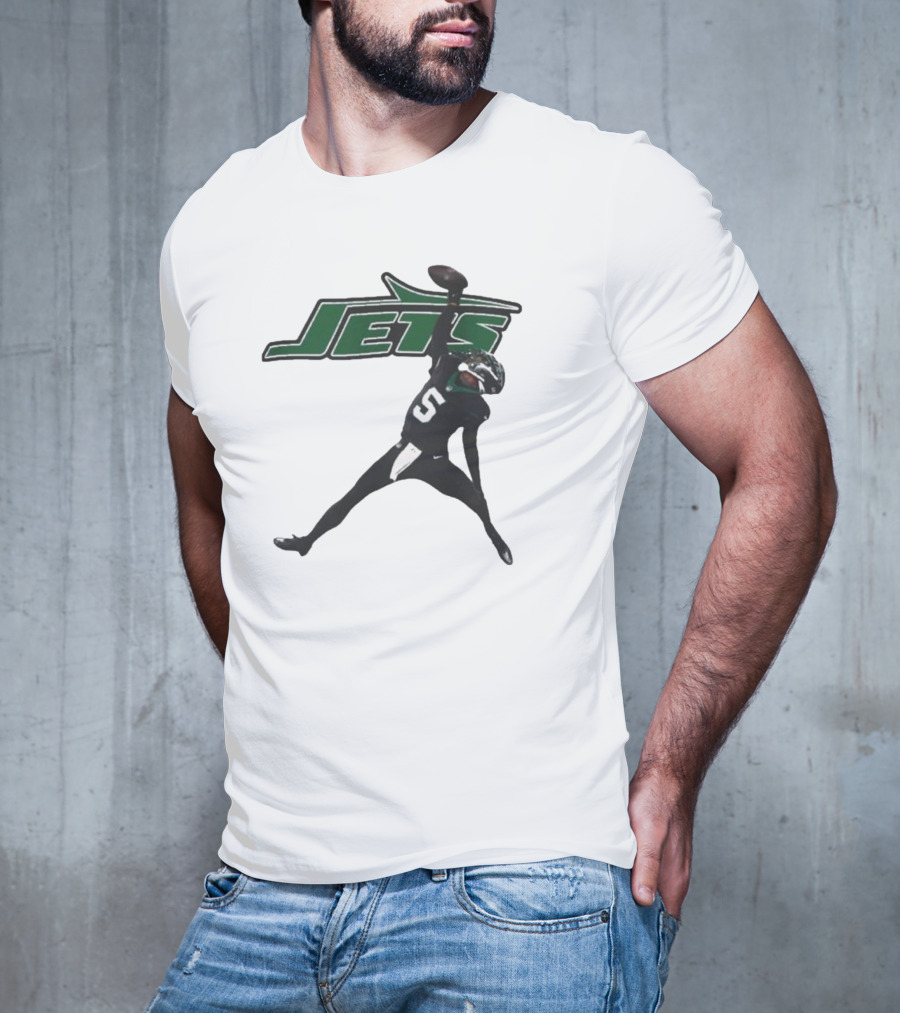 Garrett Wilson 5 New York Jets NFL Player Pose With Jets T-Shirt