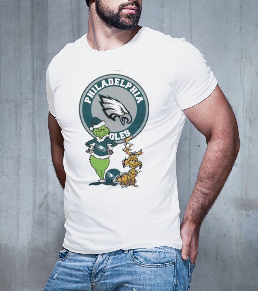 Grinch And Max Philadelphia Eagles Merry Christmas T-Shirt