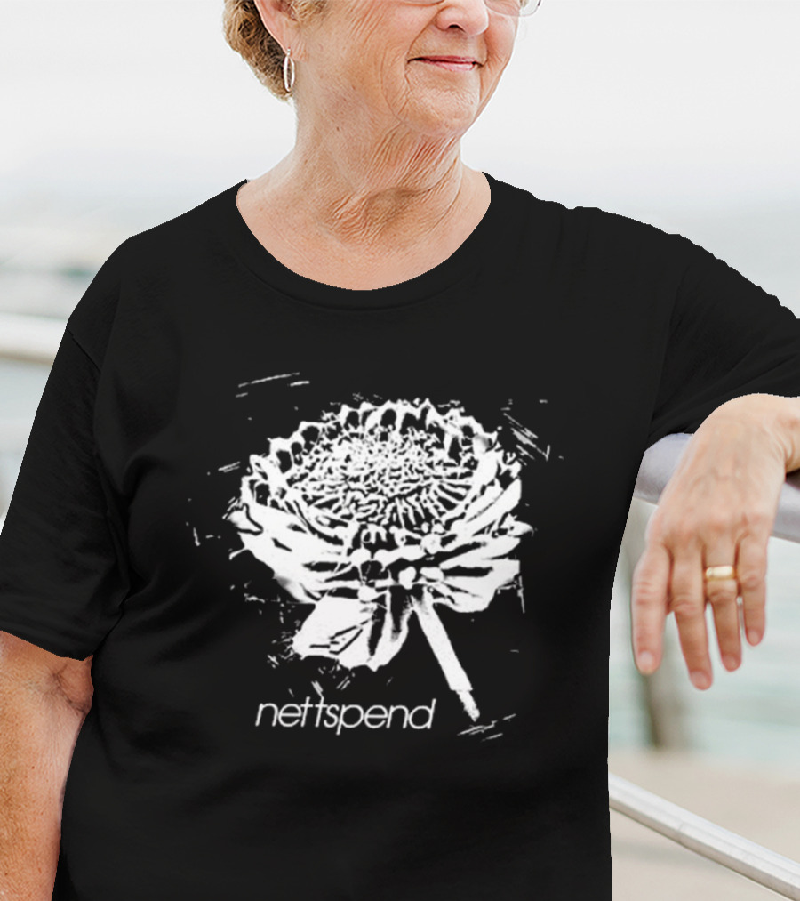 Nettspend Black And White Flower Artwork BAFK T-Shirt