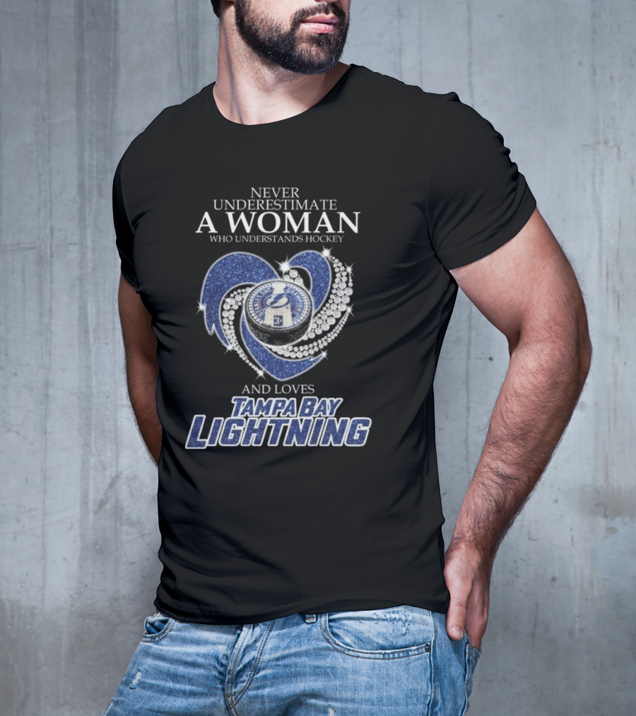 Never Underestimate A Woman Who Understands Hockey And Loves Tampa Bay Lightning Heart T-Shirt