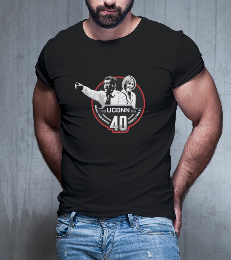 Geno Auriemma Chris Dailey UConn Since 1985 40 Years T-Shirt