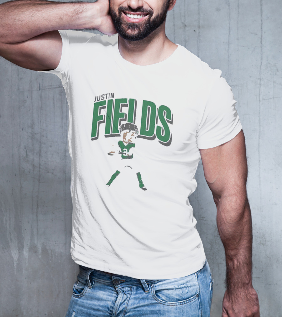 Justin Fields Caricature Greens And Grays Dynamic Pose T-Shirt