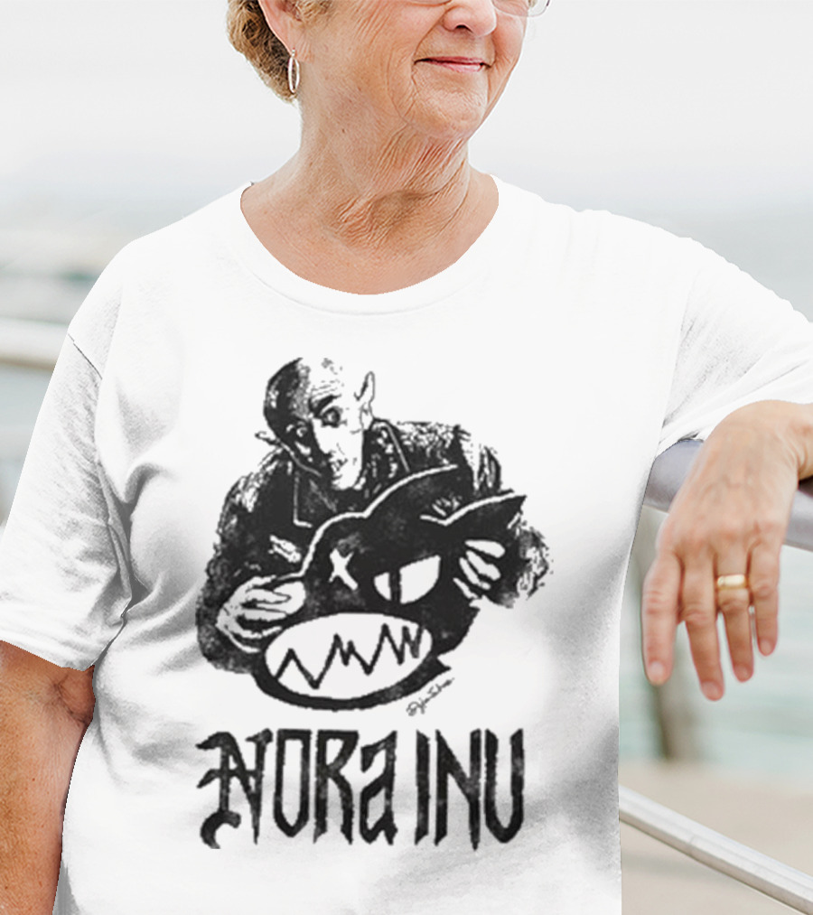 Nora Inu Vampyre Monster Art T-Shirt