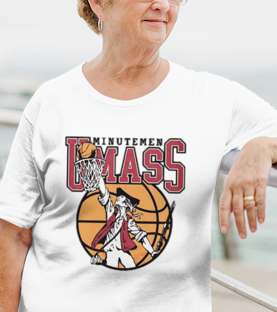 UMass Minutemen Basketball Retro Throwback Dunking Minuteman Basketball Graphic T-Shirt